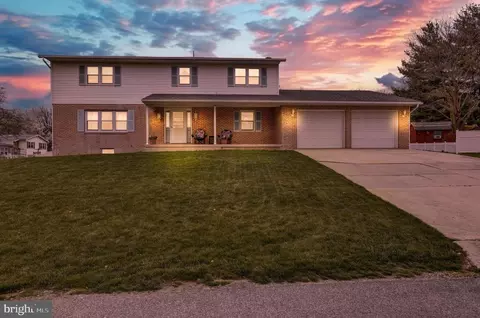 380 Halsey Dr, Orwigsburg, PA 17961