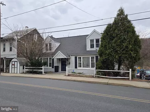 488 Peacock St, Pottsville, PA 17901