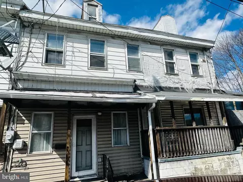 237 E Centre St, Shenandoah, PA 17976