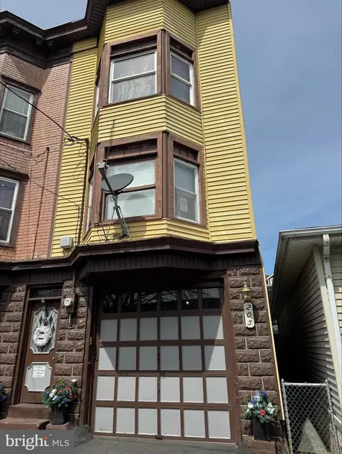 205 W Atlantic St, Shenandoah, PA 17976