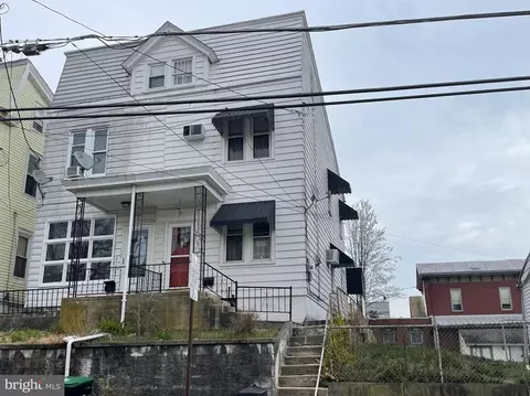 206 N Warren St, Orwigsburg, PA 17961
