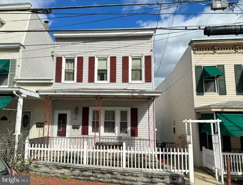 205 N Fifth St, Minersville, PA 17954