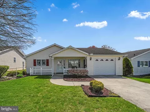 616 Canal Dr, Pine Grove, PA 17963