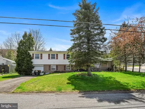 2333 Mahantongo St, Pottsville, PA 17901