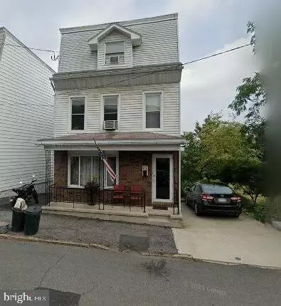 1952 Mahantongo St, Pottsville, PA 17901