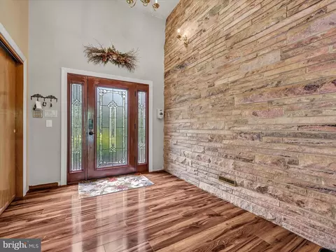 Entry Way - 2 Walnut Ln, Marlin, PA 17951 photo 1 of 2