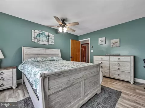 Bedroom - 2 Walnut Ln, Marlin, PA 17951 photo 4 of 6