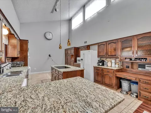 Kitchen - 2 Walnut Ln, Marlin, PA 17951 photo 2 of 7