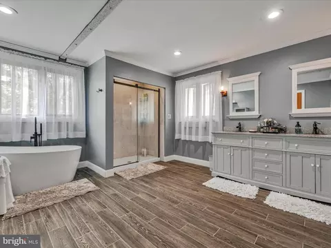 Bath - 2 Walnut Ln, Marlin, PA 17951 photo 3 of 7
