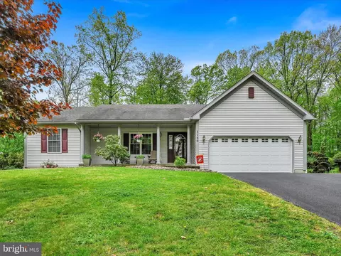 1780 Running Deer Dr, Auburn, PA 17922