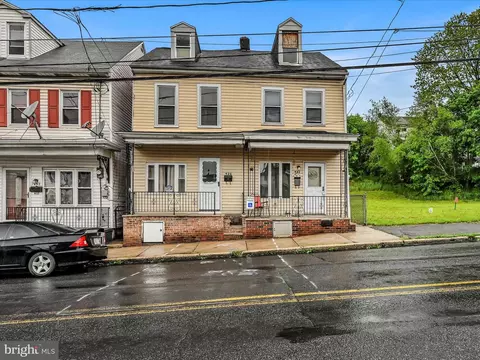 433 W Centre St, Shenandoah, PA 17976