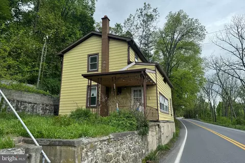 715 Deturksville Rd, Pine Grove, PA 17963