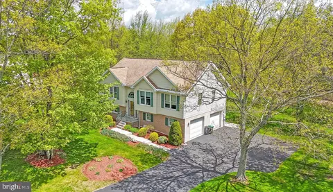 22 Lia Rd, Frackville, PA 17931