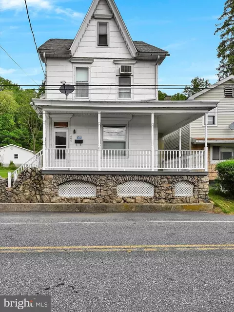 406 W Center St, Tremont, PA 17981
