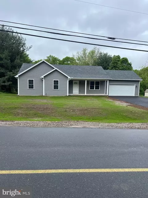 185 Navajo Dr, Auburn, PA 17922