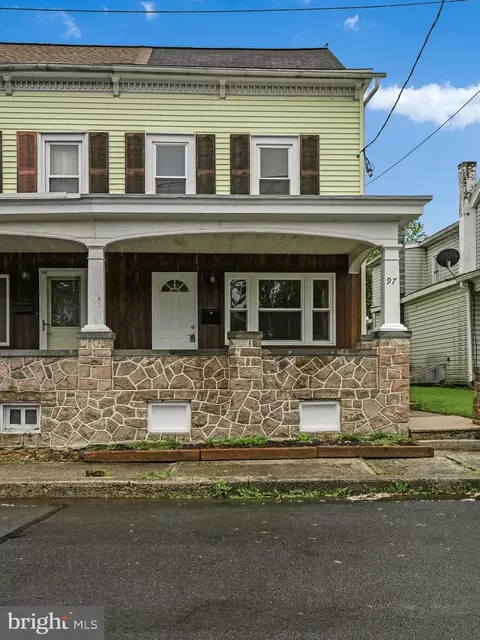 97 Railroad St, Cressona, PA 17929