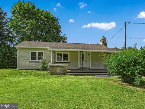 743 Suedberg Rd, Pine Grove, PA 17963
