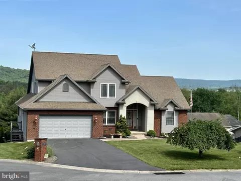 310 Elm Ln, Orwigsburg, PA 17961