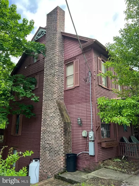1710 E Grand Ave, Tower City, PA 17980