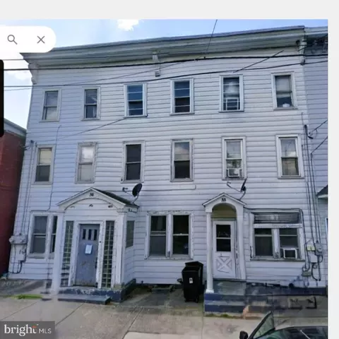 33 35 Washington St, Middleport, PA 17953