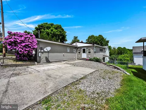 339 Pine St, Cumbola, PA 17930