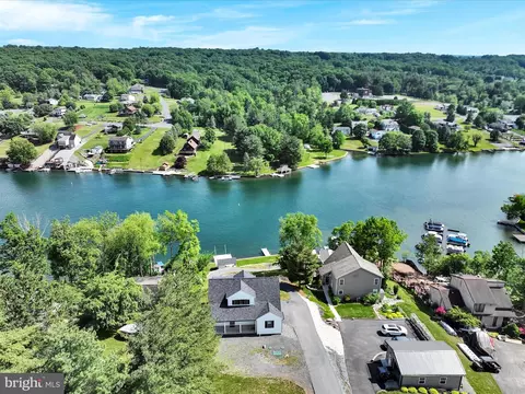 1449 Wynonah Dr, Auburn, PA 17922