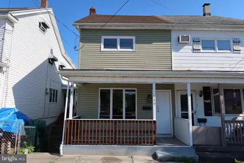 140 W High St, Coaldale, PA 18218