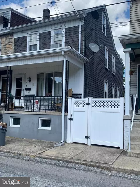 76 Rose St, Port Carbon, PA 17965
