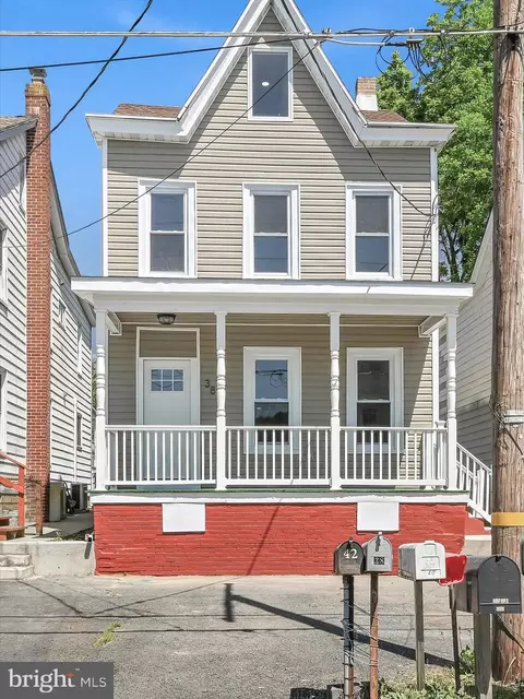 38 W Adamsdale Rd, Schuylkill Haven, PA 17972