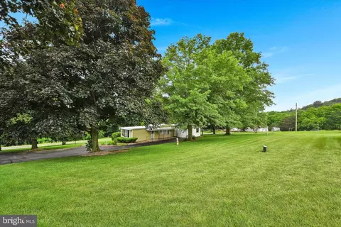 61 Vista Rd, Klingerstown, PA 17941