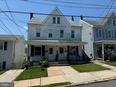 12 Second St S, Frackville, PA 17931