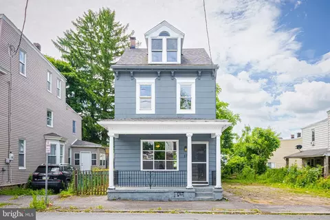110 E Oak St, Frackville, PA 17931