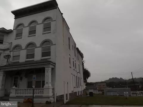 129 S Jardin Cherry St, Shenandoah, PA 17976