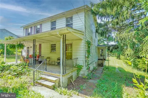13 S Main St, Mary D, PA 17952