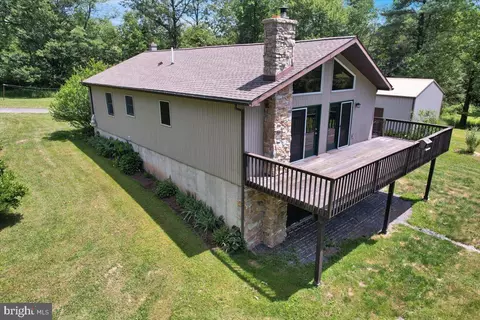352 Old Forge Rd, Pine Grove, PA 17963