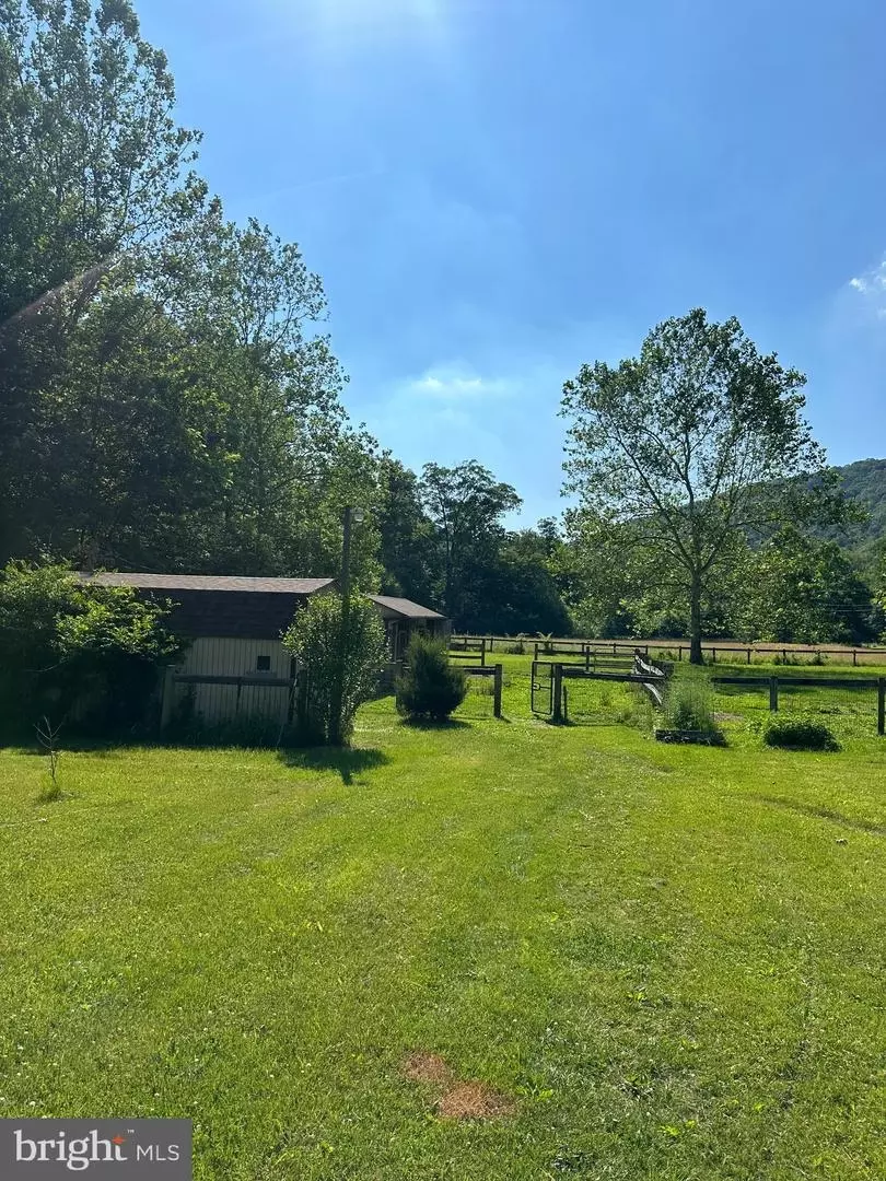 352 Old Rd, Pine Grove, PA 17963 3 Photos Movoto