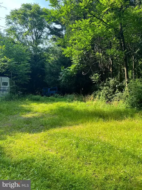 39 Hoffman Ln, Pine Grove, PA 17963