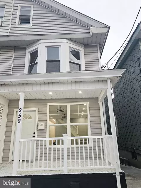 252 Virginia Ave, Shenandoah, PA 17976