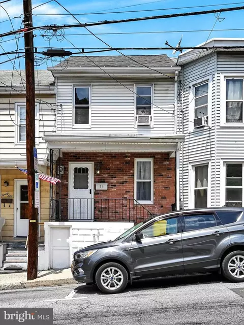31 E Union St, Schuylkill Haven, PA 17972