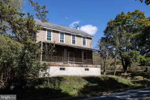 2139 Summer Valley Rd, New Ringgold, PA 17960