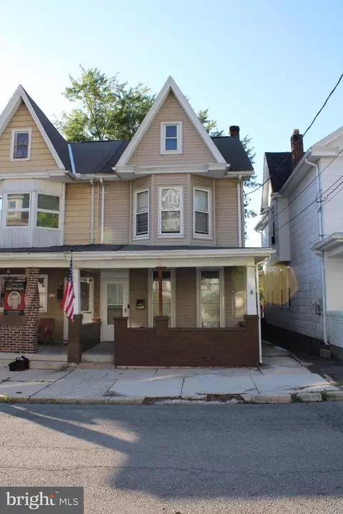 531 Arlington St, Tamaqua, PA 18252