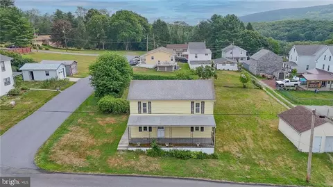 720 Broad St, Tuscarora, PA 17982