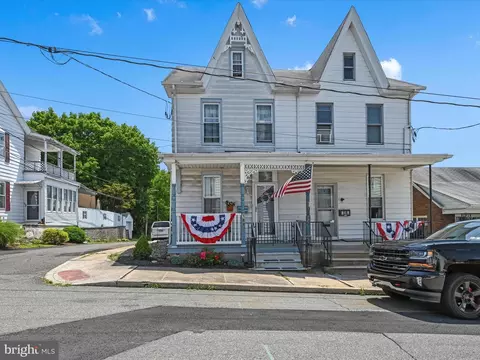 122 E Market St, Schuylkill Haven, PA 17972