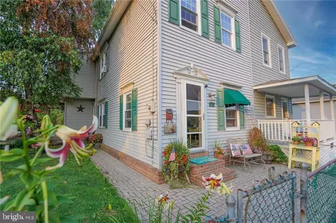 114 N Main St, Mary D, PA 17952