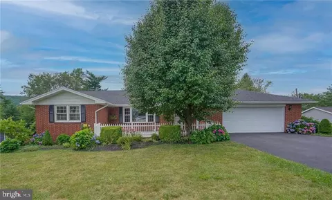32 Rymin Rd, Tamaqua, PA 18252