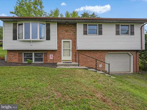 26 2 12 Mile Rd, Pine Grove, PA 17963