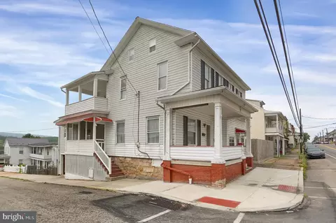 146 E Grand Ave, Tower City, PA 17980