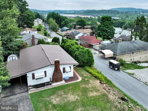 80 Cherry St, Cressona, PA 17929