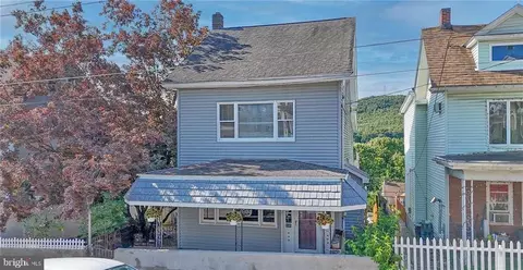 112 Clay St, Tamaqua, PA 18252