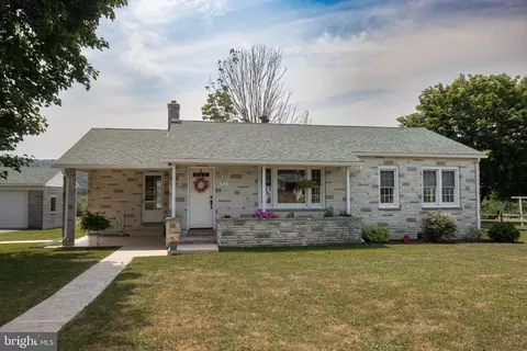 545 Suedberg Rd, Pine Grove, PA 17963
